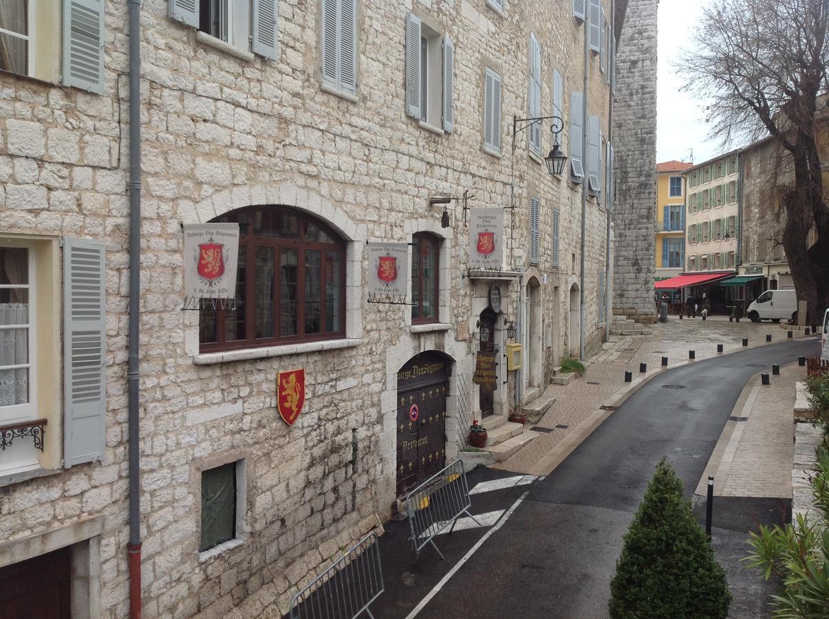 Hotel Auberge Des Seigneurs Vence Exterior foto